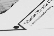 Foto Unternehmensleitung bueroklammer